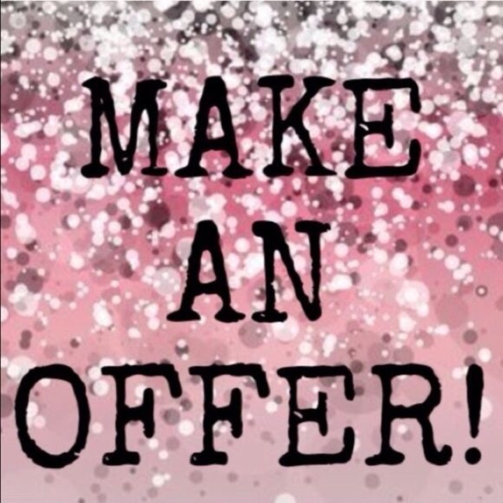 😍GLADLY😍Accepting Offers.